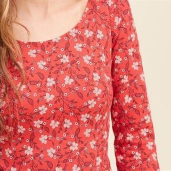 Hollister M Scoop Neck Back Quarter Sleeve Cotton Red Floral Skater Dress - Picture 3 of 15